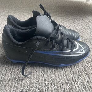 Boys Nike soccer cleats